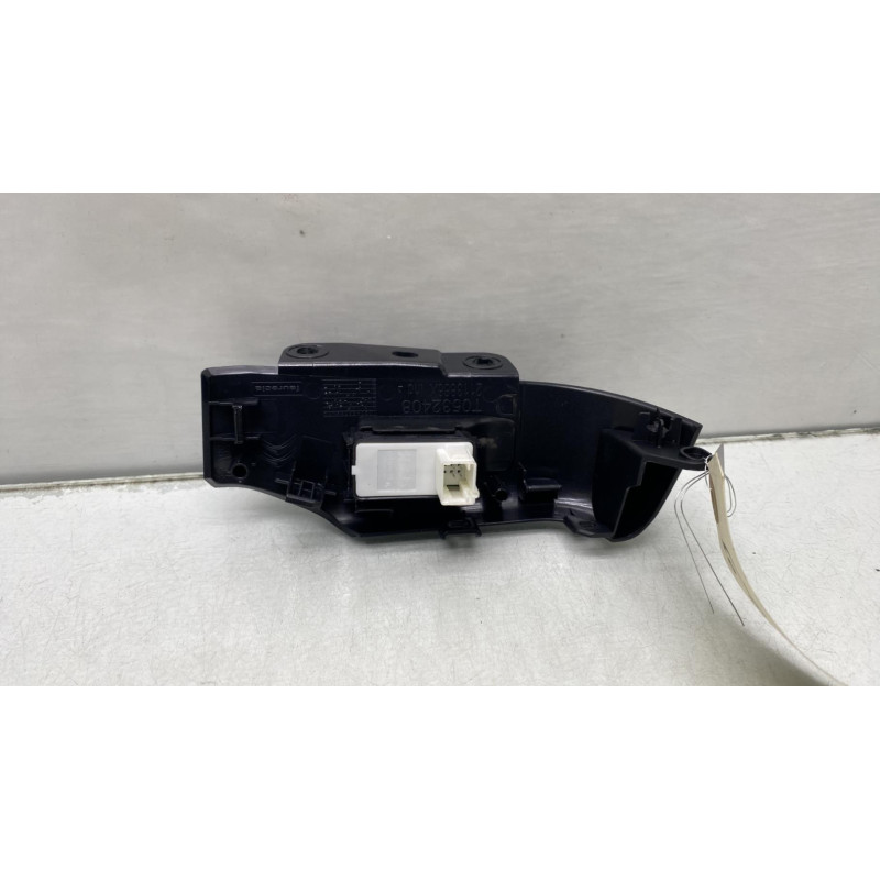 Interrupteur de leve vitre arriere droit CITROEN C5 AIRCROSS Photo n°3