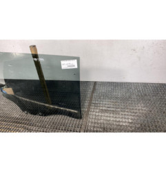 Vitre arriere droit PEUGEOT 2008 2