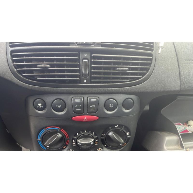 Leve vitre electrique avant droit FIAT PUNTO 2 Photo n°14