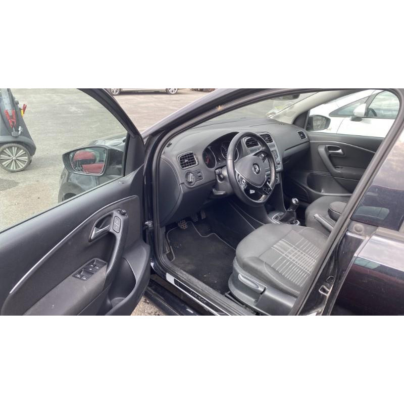 Poignee porte avant gauche VOLKSWAGEN POLO 5 Photo n°5