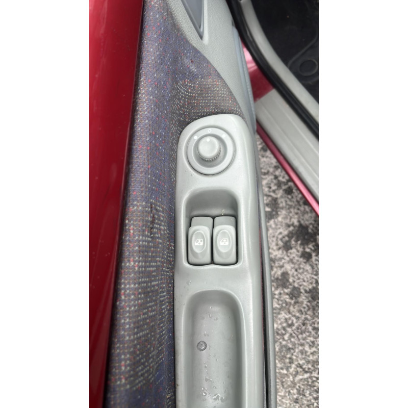 Calculateur moteur RENAULT TWINGO 1 Photo n°6