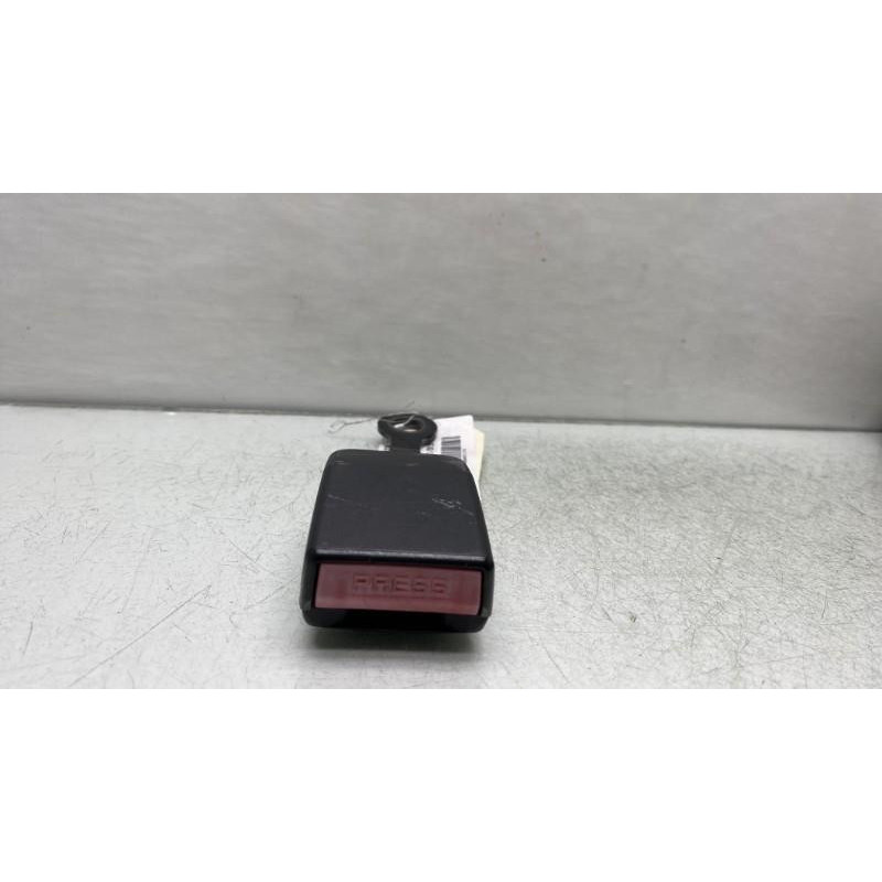 Attache ceinture avant droit DACIA DOKKER Photo n°4