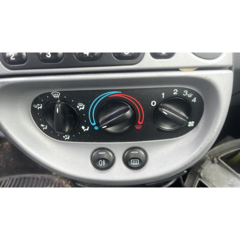 Porte avant droit FORD KA 1 Photo n°16