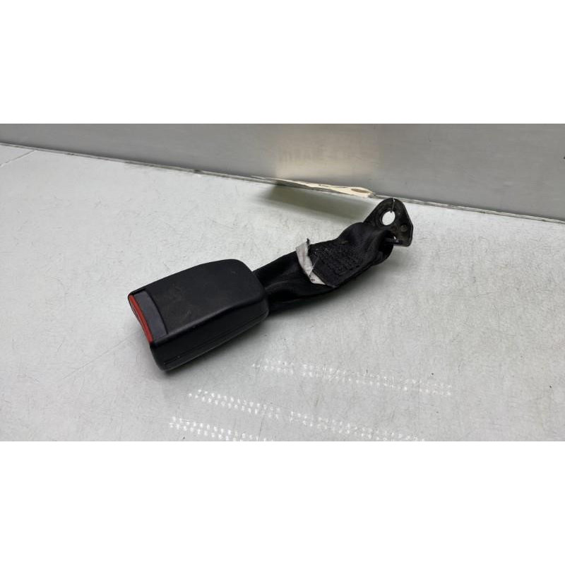 Attache ceinture arriere gauche RENAULT SUPER 5 Photo n°3