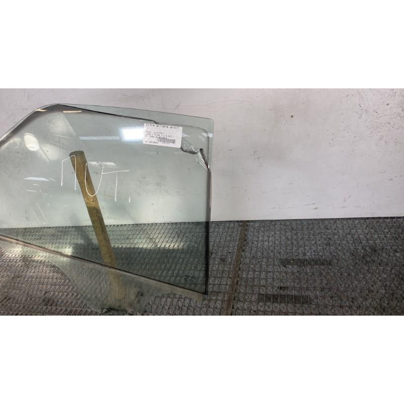 Vitre arriere droit DACIA LOGAN 1 Photo n°4