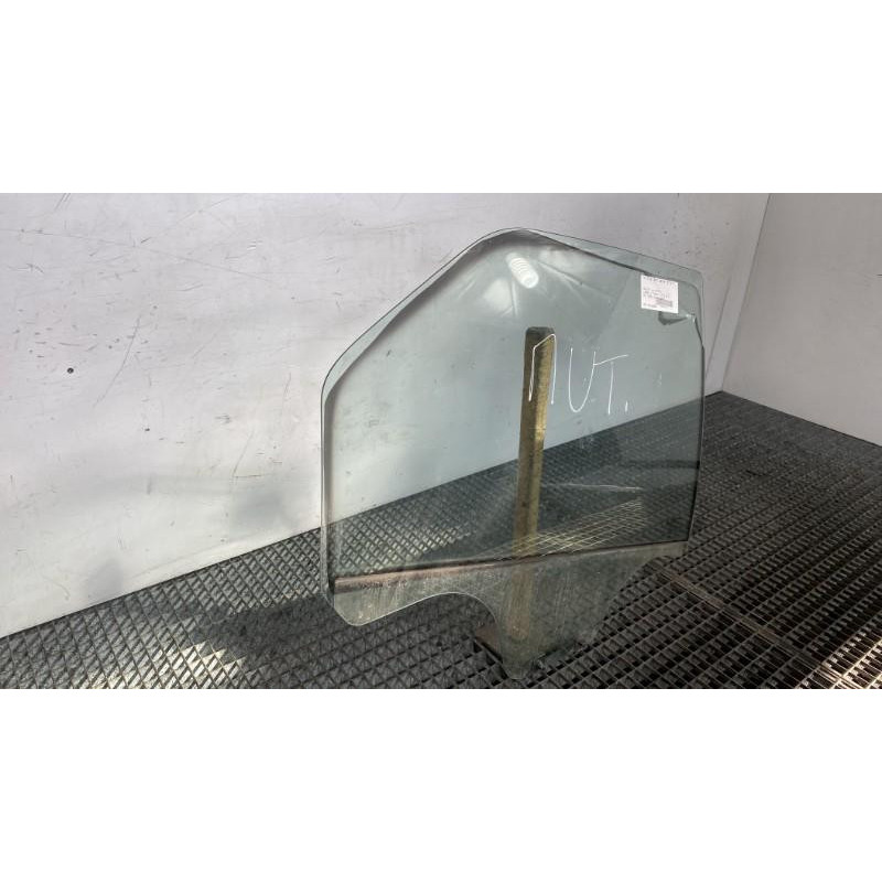 Vitre arriere droit DACIA LOGAN 1 Photo n°5