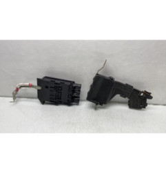 Porte fusible RENAULT MEGANE 3 Photo n°1