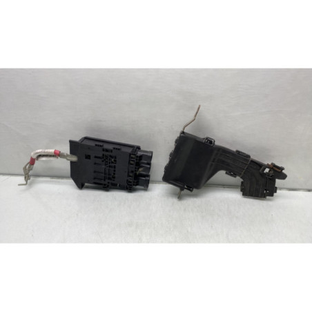 Porte fusible RENAULT MEGANE 3 Photo n°1