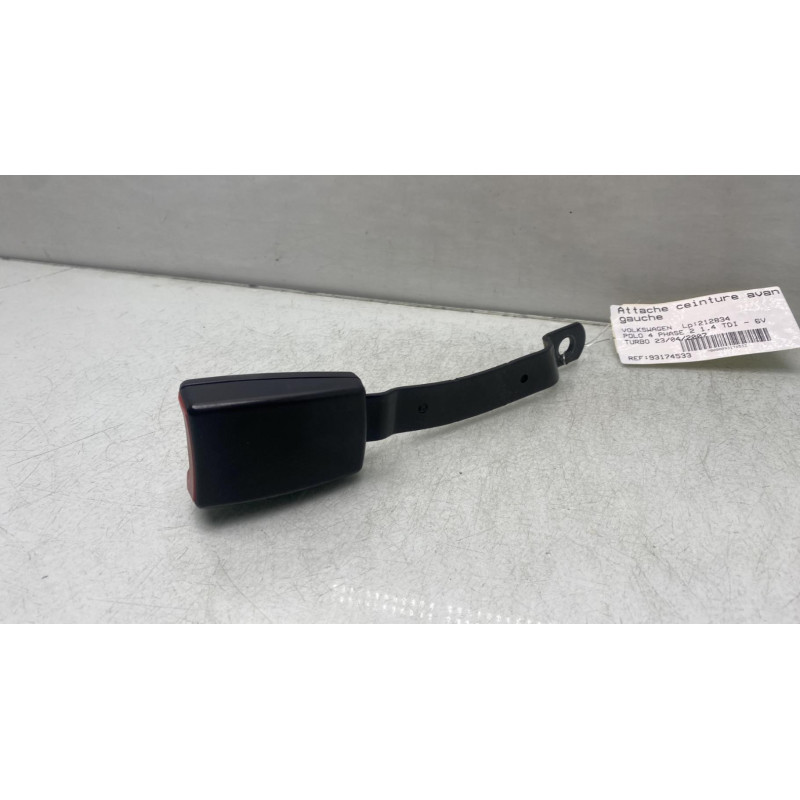 Attache ceinture avant gauche VOLKSWAGEN POLO 4 Photo n°3