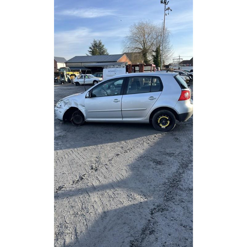 Feu arriere secondaire gauche (feux) VOLKSWAGEN GOLF 5 Photo n°11