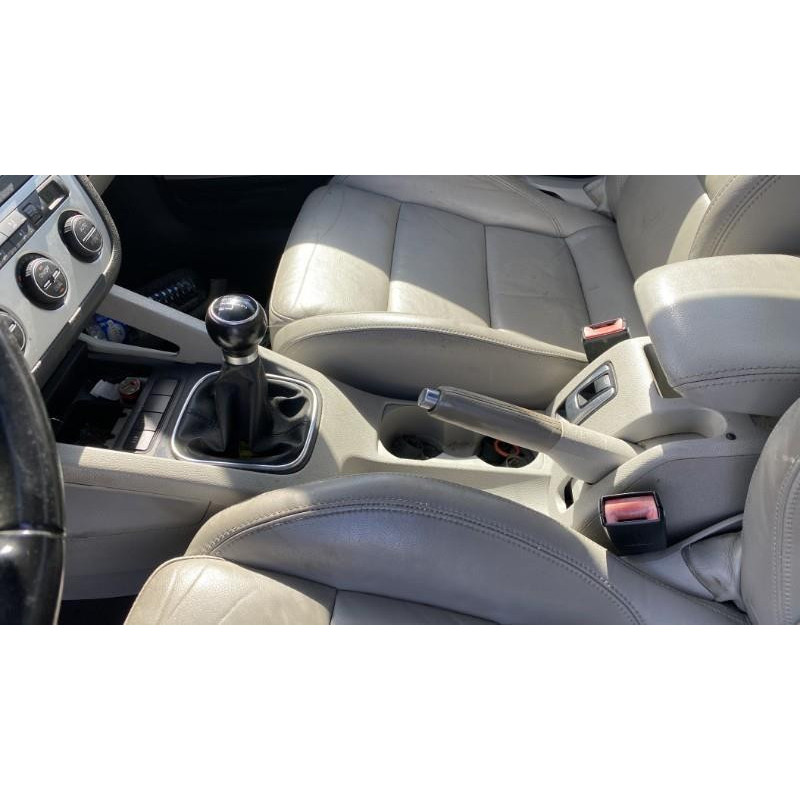 Pare choc arriere VOLKSWAGEN EOS Photo n°14