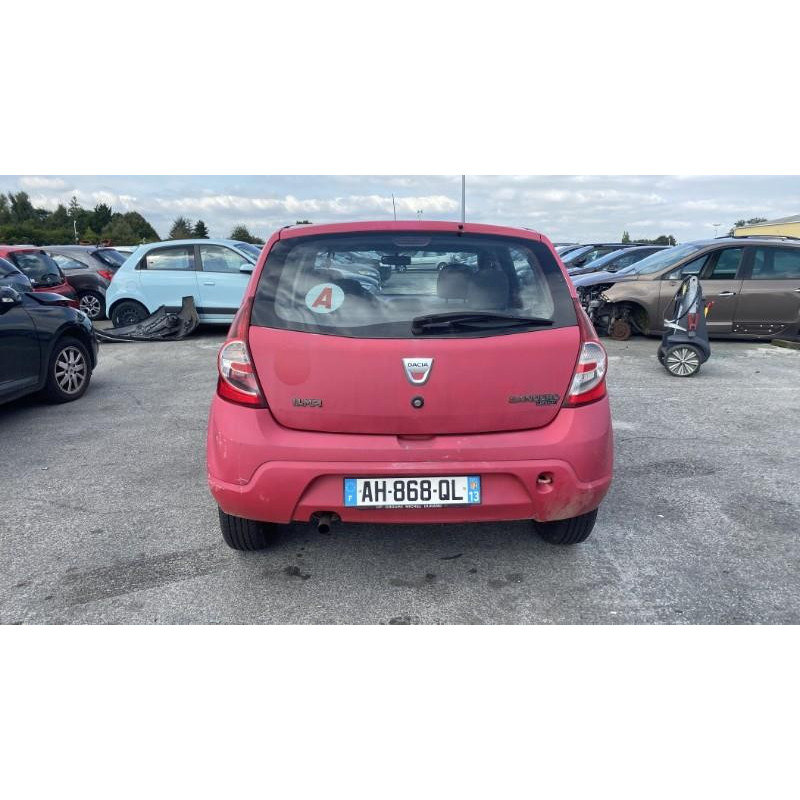 Calandre DACIA SANDERO 1 Photo n°8