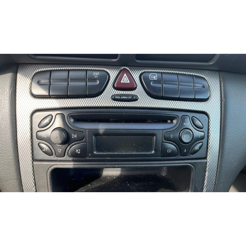 Feu arriere principal droit (feux) MERCEDES CLASSE C 203 COUPE SPORT Photo n°10