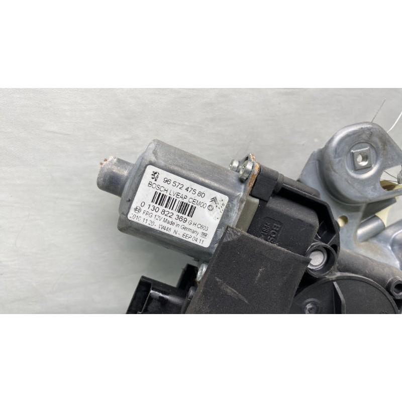 Leve vitre electrique avant droit PEUGEOT 308 1 Photo n°6
