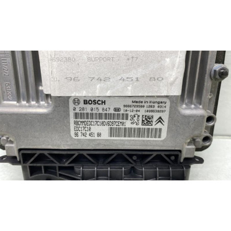 Calculateur moteur PEUGEOT 308 1