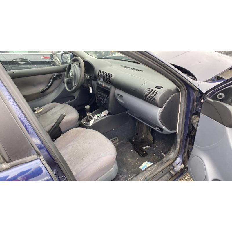 Feu arriere principal gauche (feux) SEAT TOLEDO 2 Photo n°6