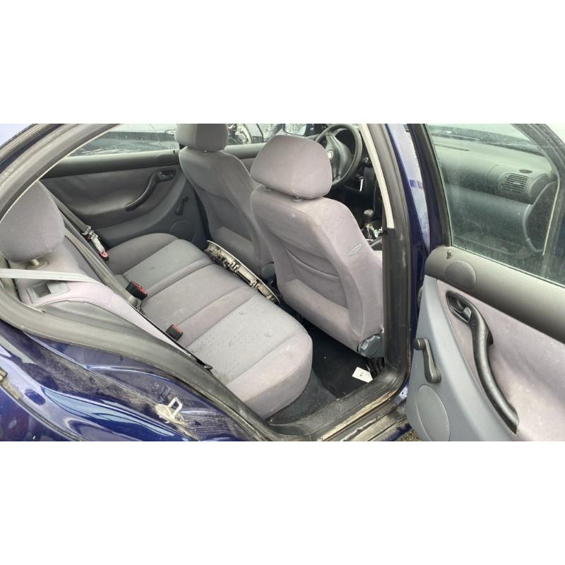 Feu arriere principal gauche (feux) SEAT TOLEDO 2 Photo n°17