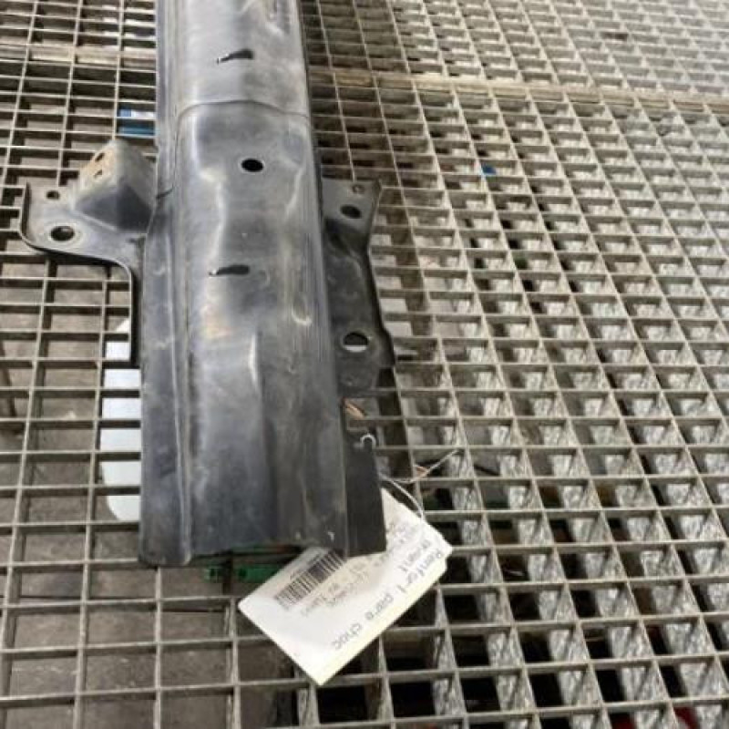 Renfort pare choc avant (traverse) VOLKSWAGEN GOLF 4 Photo n°5