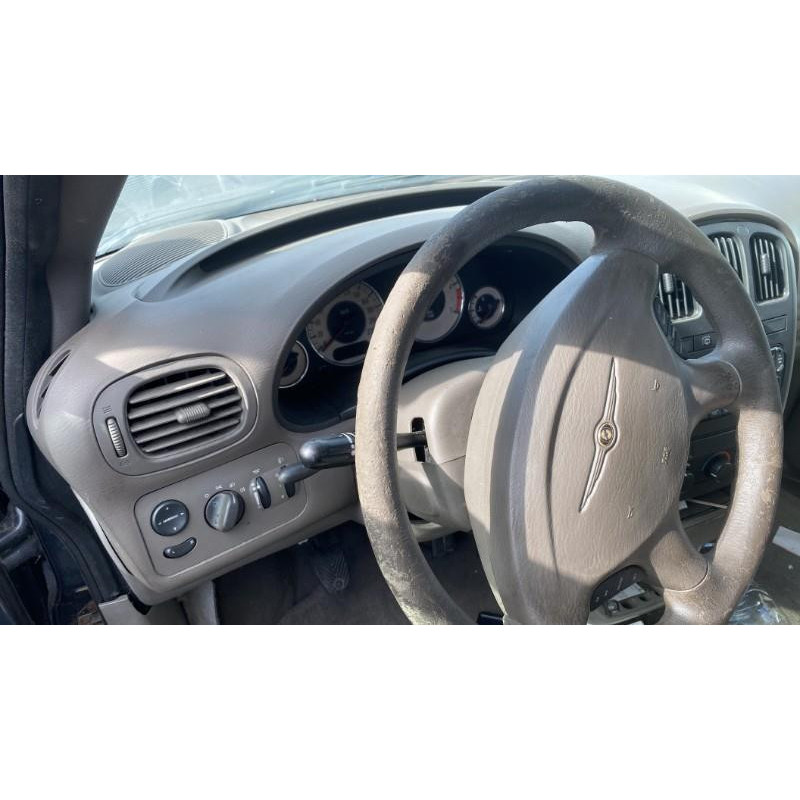 Calandre CHRYSLER VOYAGER 4 Photo n°12