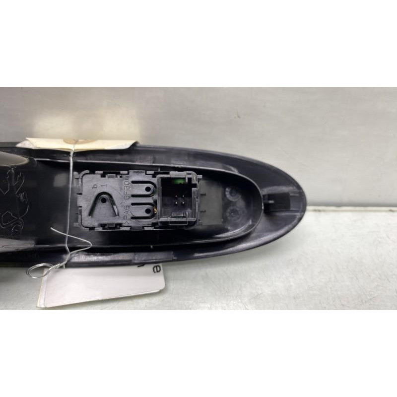 Interrupteur de leve vitre arriere gauche CITROEN C4 2 Photo n°3