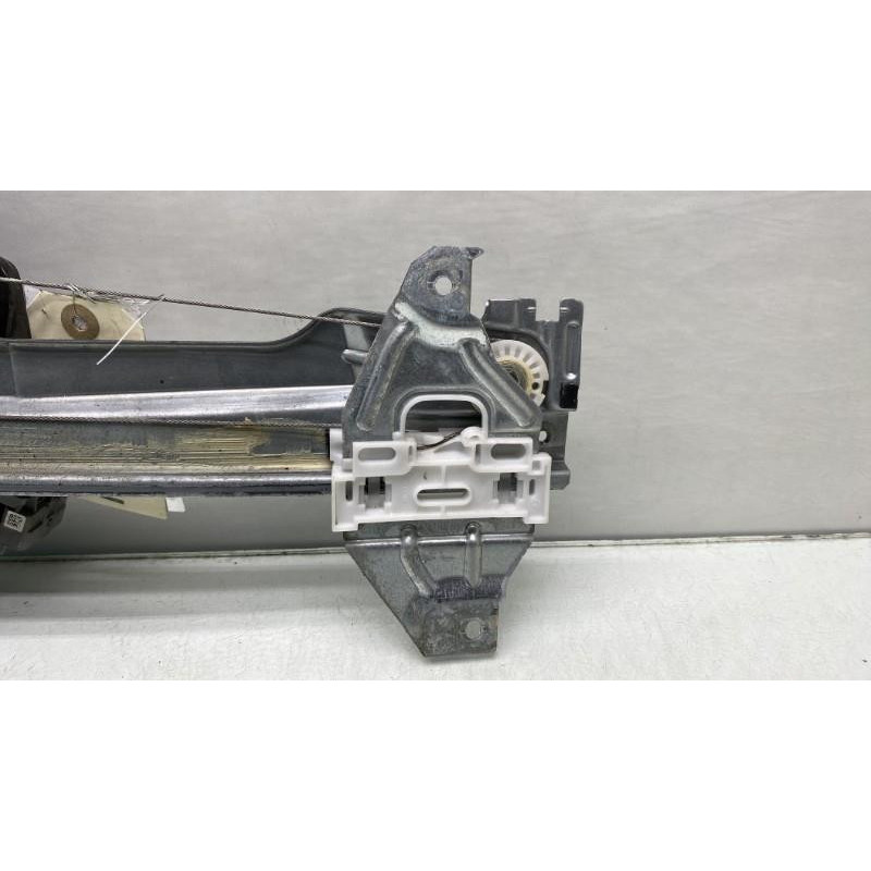 Leve vitre electrique arriere gauche CITROEN C4 2 Photo n°1