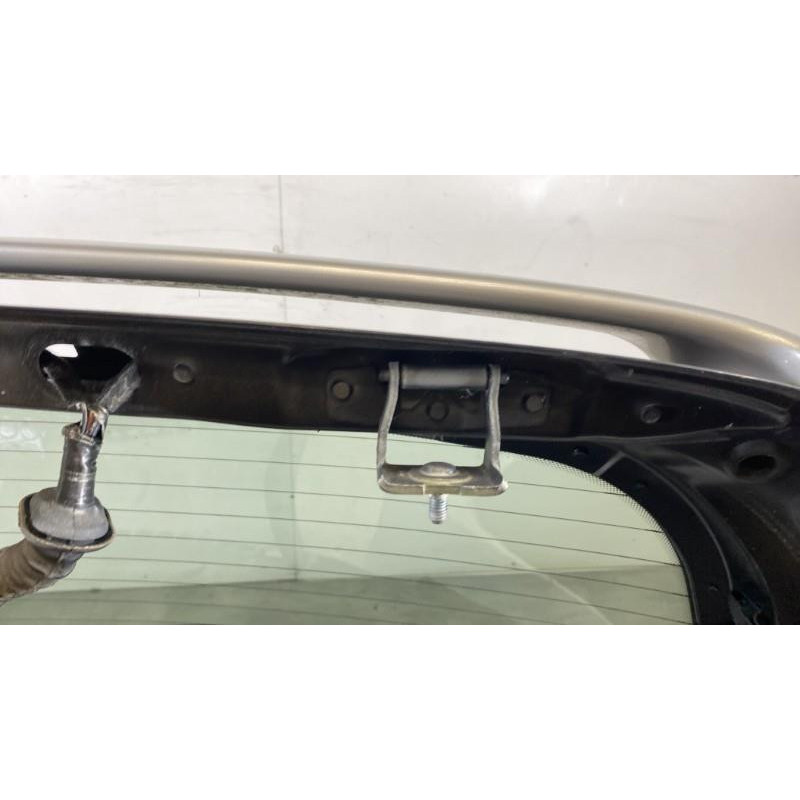 Malle/Hayon arriere RENAULT TWINGO 2 Photo n°13