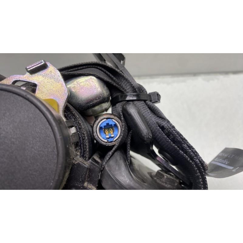 Pretensionneur de ceinture avant gauche RENAULT CLIO 4 Photo n°4