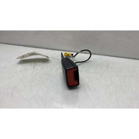 Attache ceinture arriere droit MERCEDES CLASSE B 245