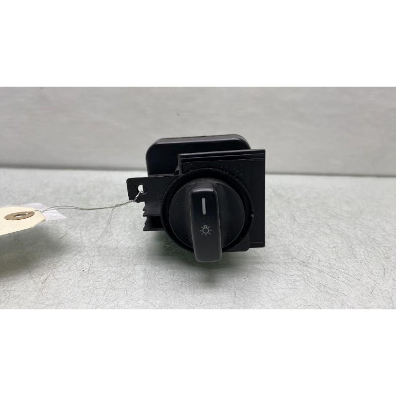 Commande de phare MERCEDES CLASSE B 245 Photo n°3