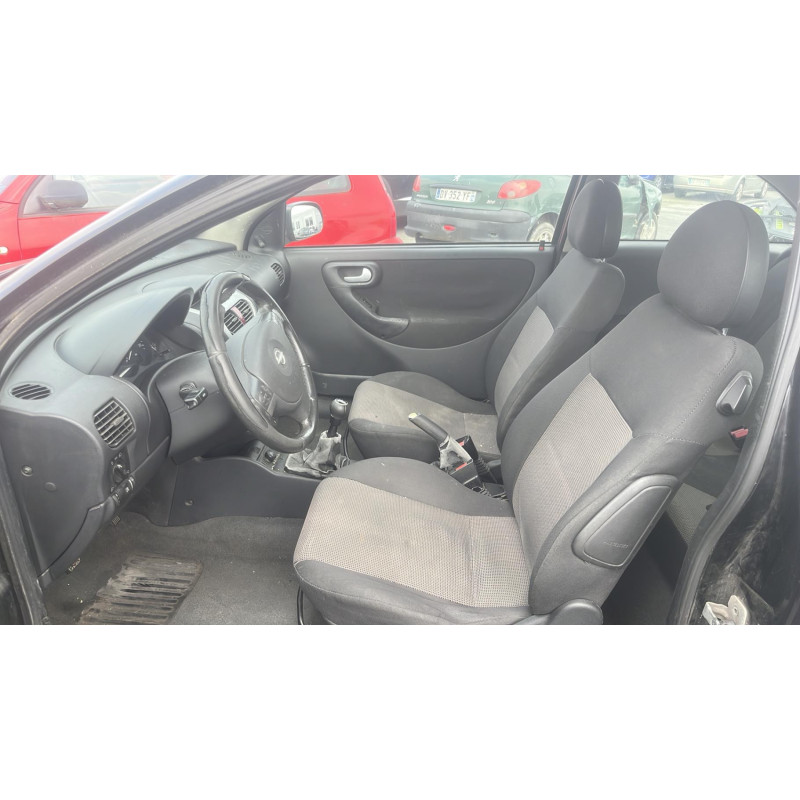 Porte avant gauche OPEL CORSA C Photo n°17