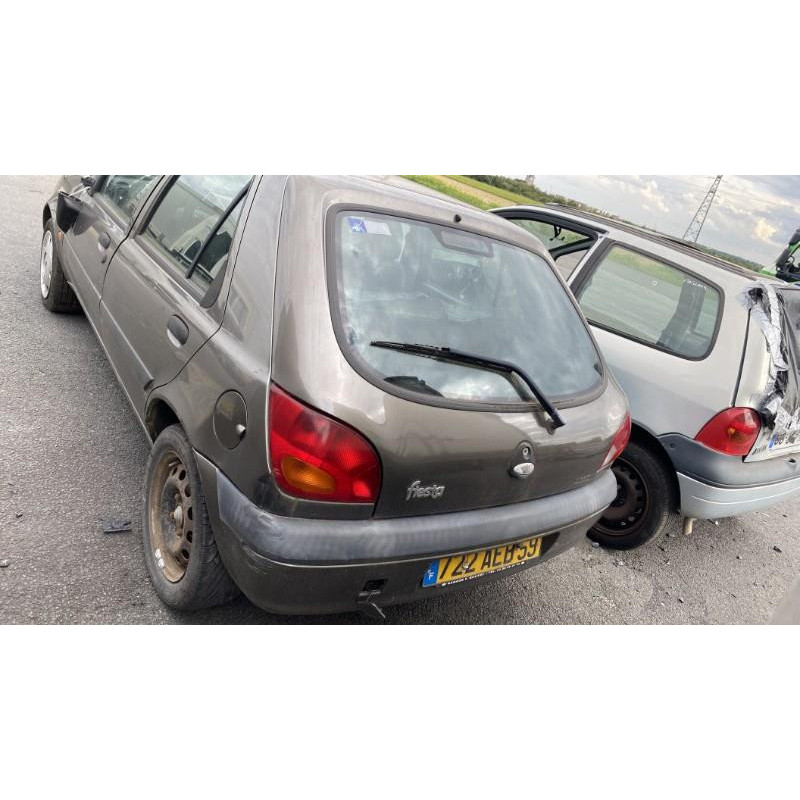 Pare choc avant FORD FIESTA 4 Photo n°14