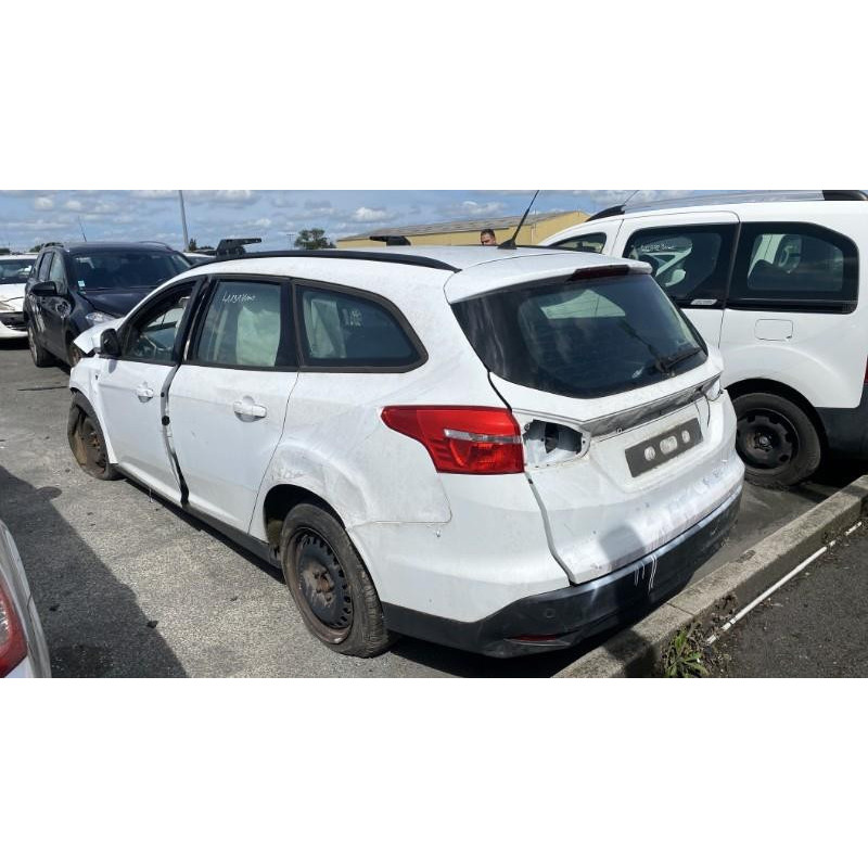 Feu arriere stop central FORD FOCUS 3 Photo n°19