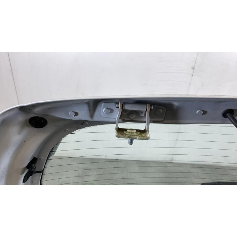 Malle/Hayon arriere RENAULT TWINGO 2 Photo n°4