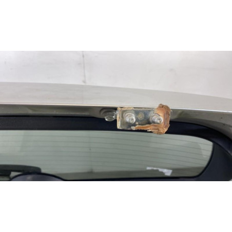 Malle/Hayon arriere TOYOTA COROLLA VERSO 2