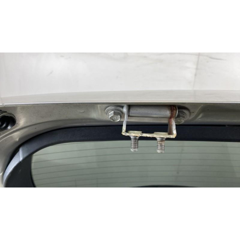 Malle/Hayon arriere TOYOTA COROLLA VERSO 2 Photo n°6