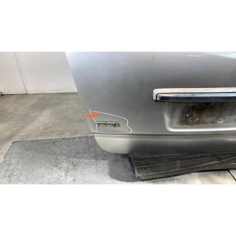 Malle/Hayon arriere TOYOTA COROLLA VERSO 2 Photo n°9
