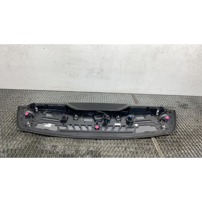 Becquet MERCEDES CLASSE CLA 118 Photo n°4