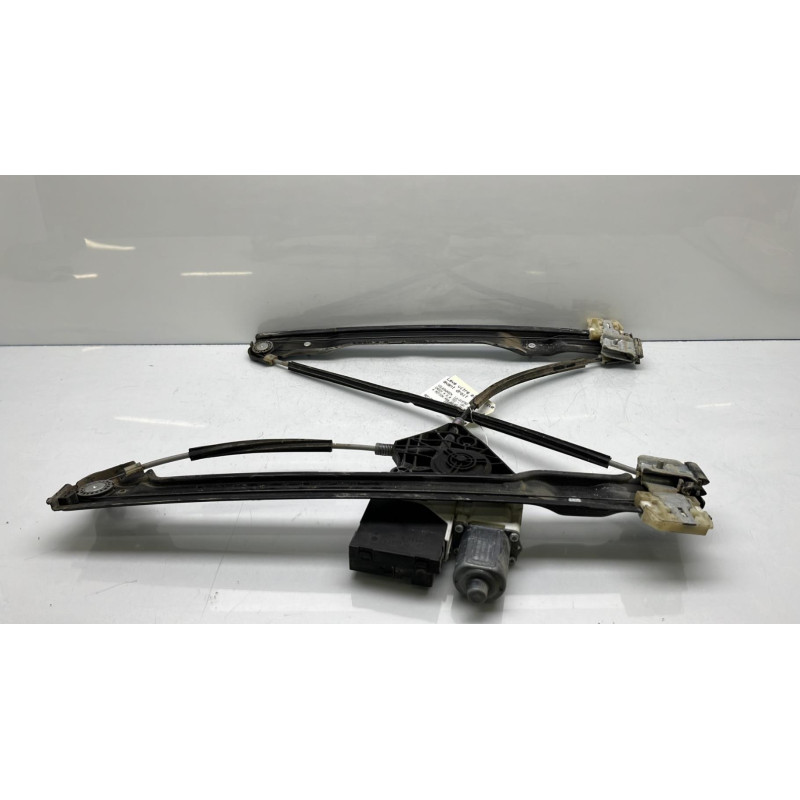 Leve vitre electrique avant droit VOLKSWAGEN CADDY 4 Photo n°1