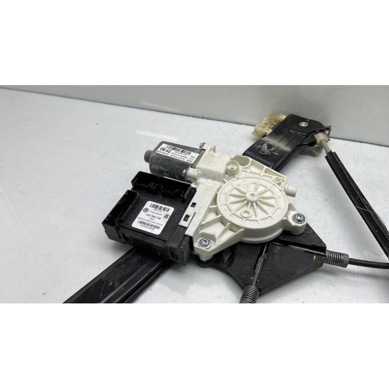 Leve vitre electrique avant droit VOLKSWAGEN CADDY 4 Photo n°4