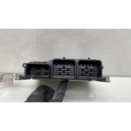 Calculateur moteur PEUGEOT 2008 1