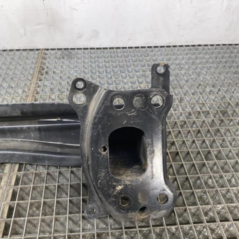 Renfort pare choc avant (traverse) VOLKSWAGEN GOLF 5 Photo n°8