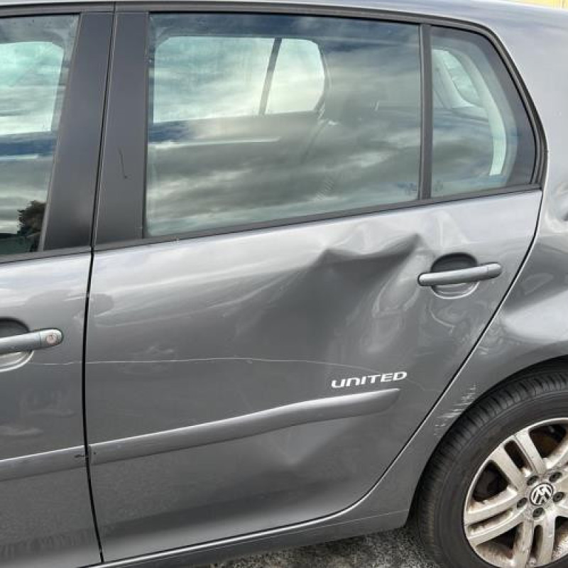 Renfort pare choc avant (traverse) VOLKSWAGEN GOLF 5 Photo n°15