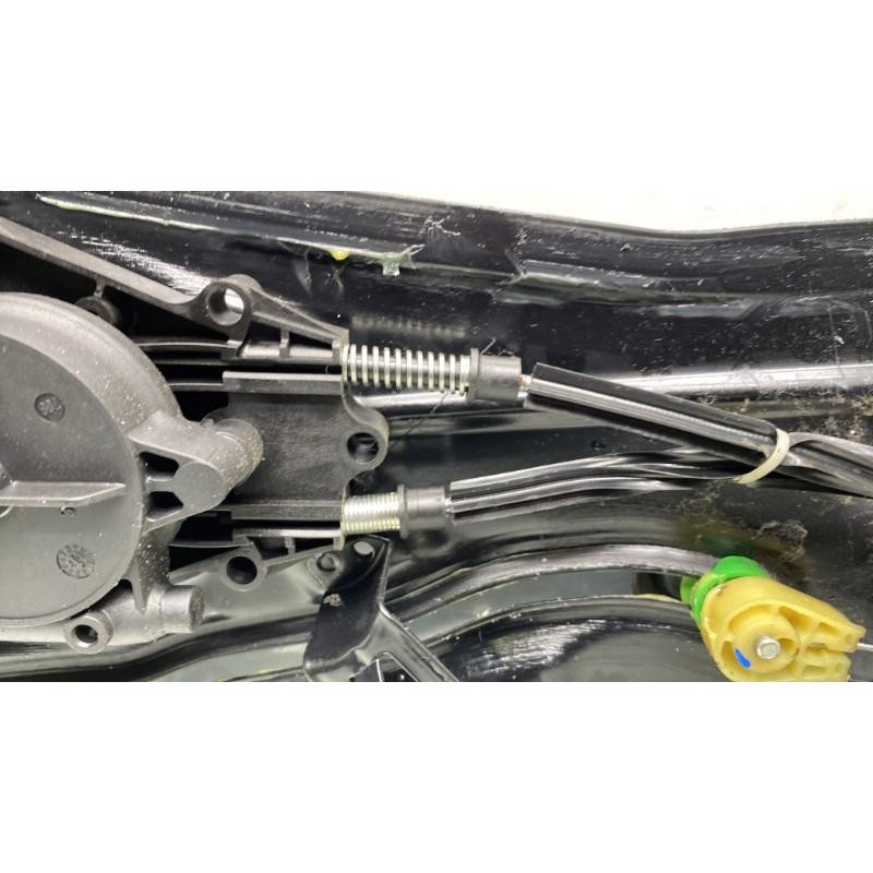 Leve vitre electrique arriere droit PEUGEOT 308 1 Photo n°6