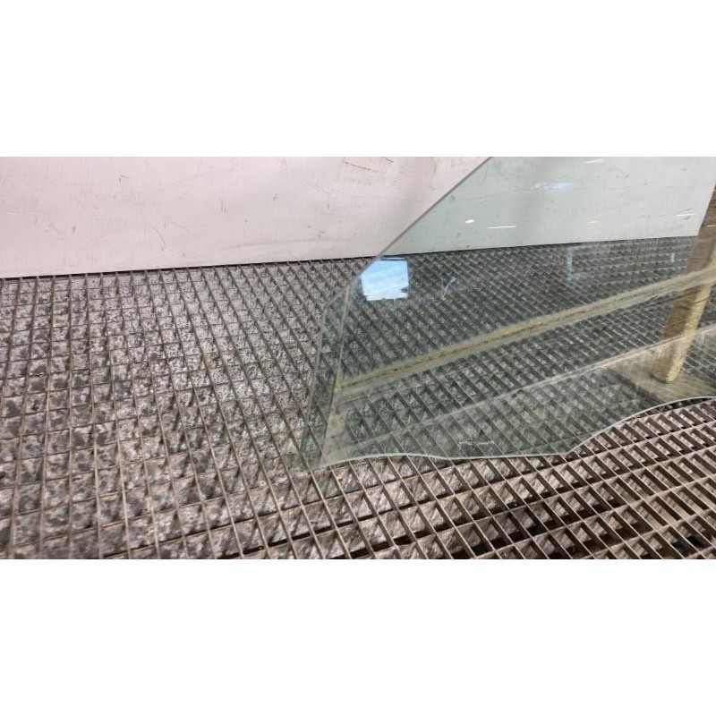 Vitre avant gauche MERCEDES CLASSE CLA 118 Photo n°5