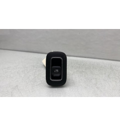 Interrupteur de leve vitre arriere droit MERCEDES CLASSE CLA 118