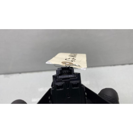 Interrupteur de leve vitre avant droit MERCEDES CLASSE CLA 118