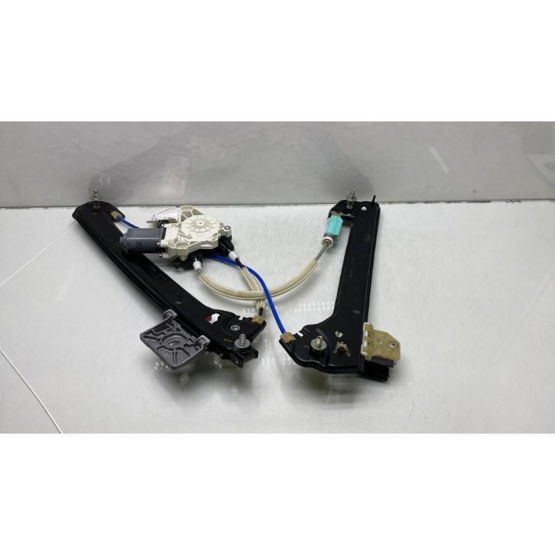 Leve vitre electrique arriere gauche MERCEDES CLASSE CLA 118 Photo n°7