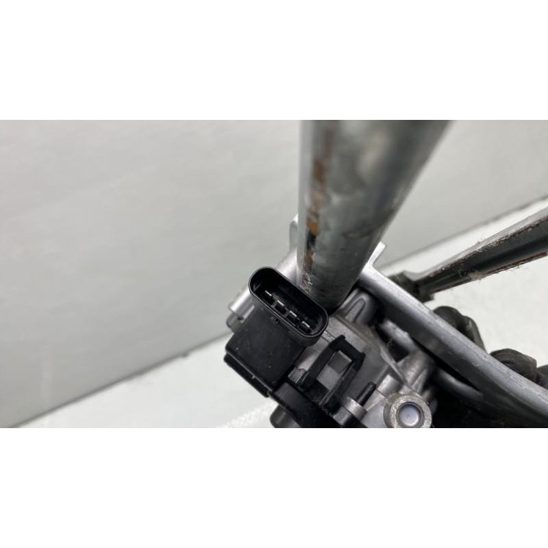 Moteur essuie glace avant MERCEDES CLASSE CLA 118 Photo n°3