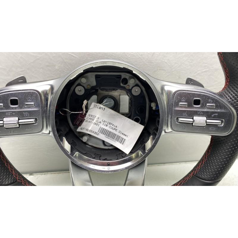 Volant MERCEDES CLASSE CLA 118 Photo n°5