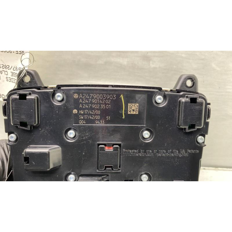Commande autoradio MERCEDES CLASSE CLA 118 Photo n°2